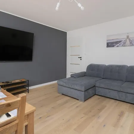 Dedala 300m To The By Renters Apartment Gdynia