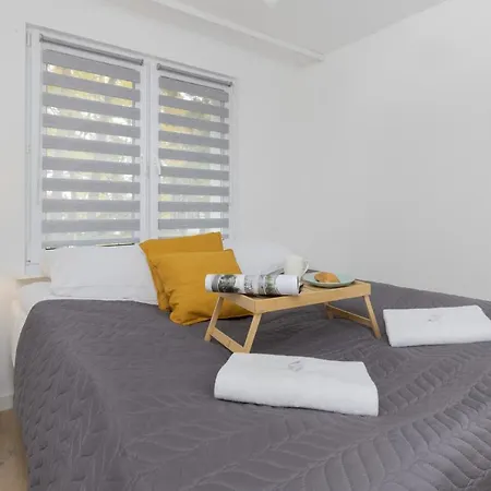 Dedala 300m To The By Renters 公寓 格丁尼亚